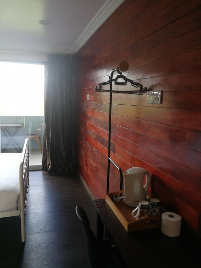 ซีเซอร์ เพลส Motel Kundasang ภายนอก รูปภาพ