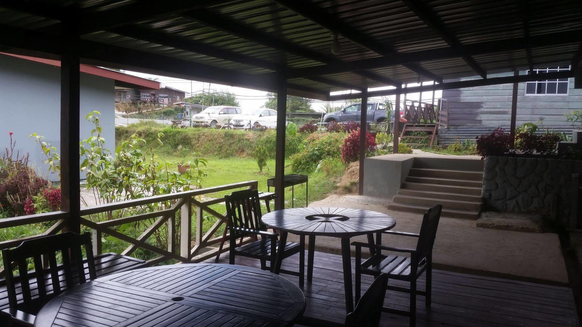 ซีเซอร์ เพลส Motel Kundasang ภายนอก รูปภาพ