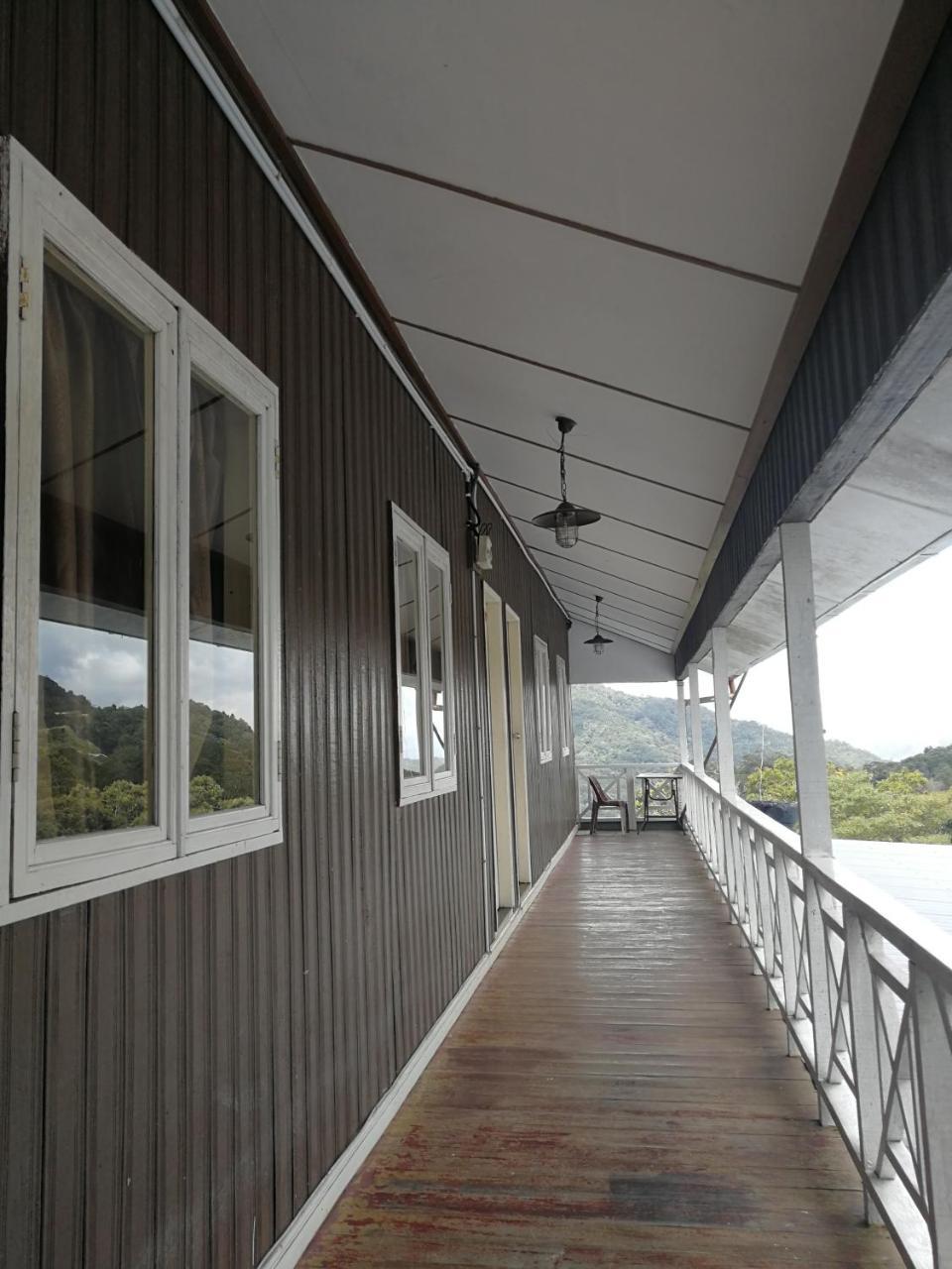 ซีเซอร์ เพลส Motel Kundasang ภายนอก รูปภาพ