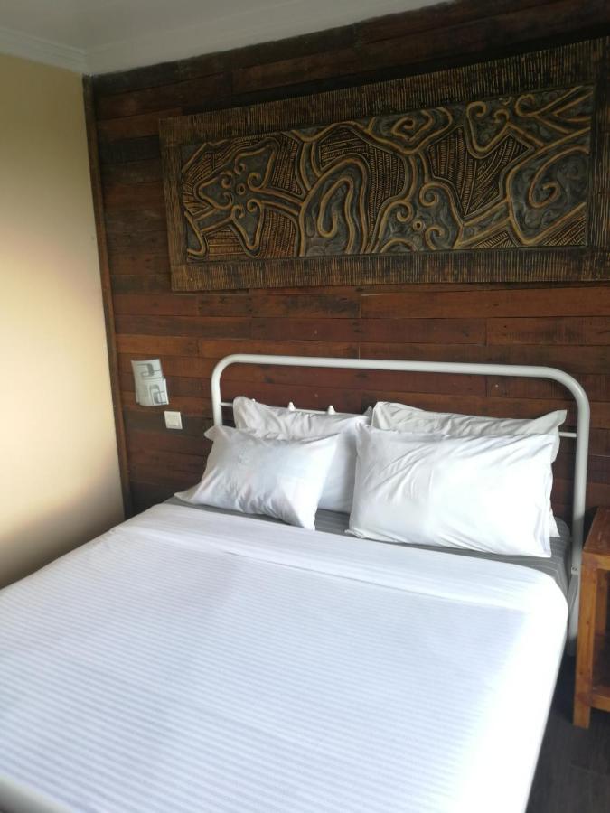 ซีเซอร์ เพลส Motel Kundasang ภายนอก รูปภาพ