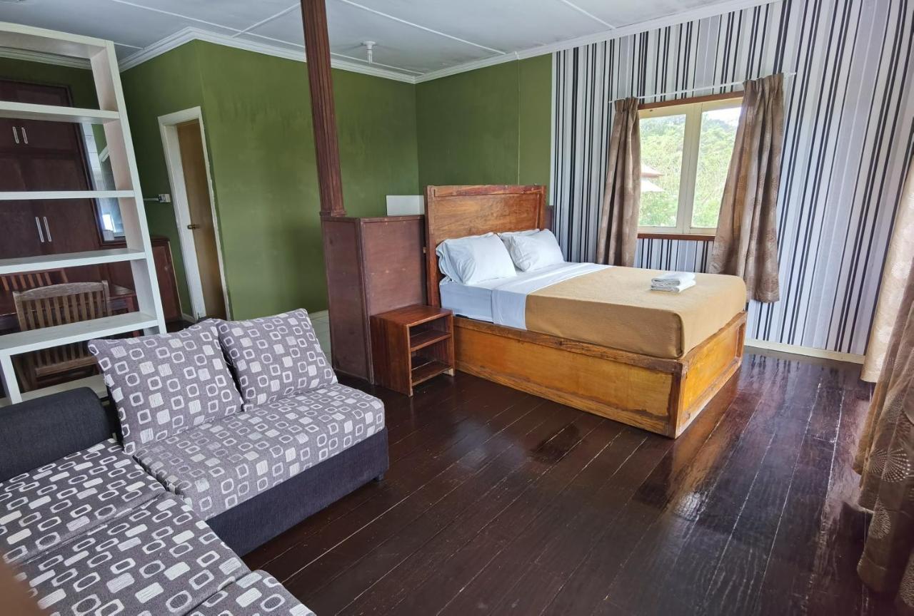ซีเซอร์ เพลส Motel Kundasang ภายนอก รูปภาพ